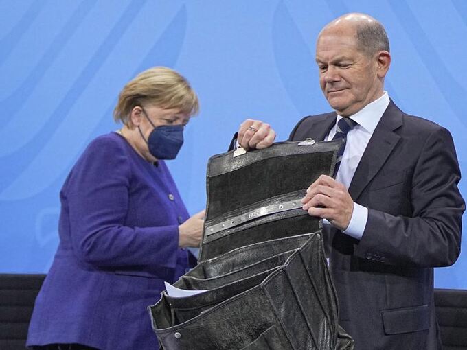 Angela Merkel & Olaf Scholz