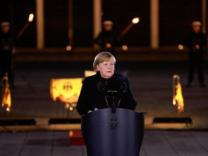 Großer Zapfenstreich für Merkel