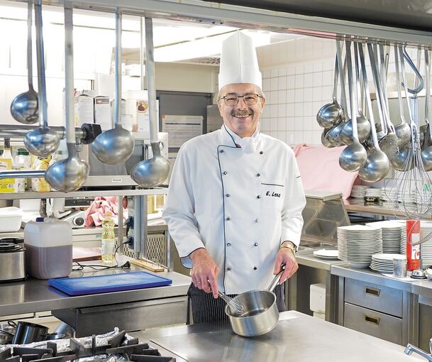 Bürgerschenke-Pächter Eberhard Lenz hört zum Jahresende auf. Die Küche muss nächstes Jahr komplett modernisiert werden. Archivfoto: Holm Wolschendorf