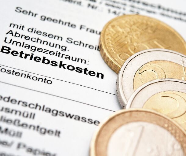 Nebenkosten können die Mieten besonders hoch treiben. Foto: Andrea Warnecke/dpa