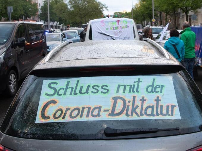 Demonstration  gegen Corona-Einschränkungen