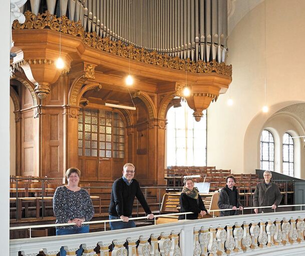 Sie wollen die Orgel in der Friedenskirche retten (von links): Birte Frucht, Pfarrer Martin Wendte, Monika Lauster, Bezirkskantor Martin Kaleschke und Ulrich Seiler. Fotos: Andreas Becker