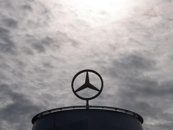 Logo von Mercedes-Benz