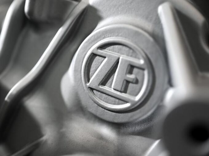 Das Logo der ZF Friedrichshafen AG