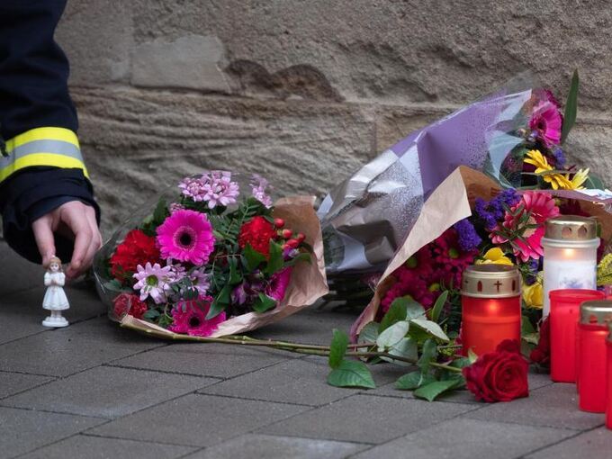 Schweigeminute für die in Rheinland-Pfalz getöteten Polizisten