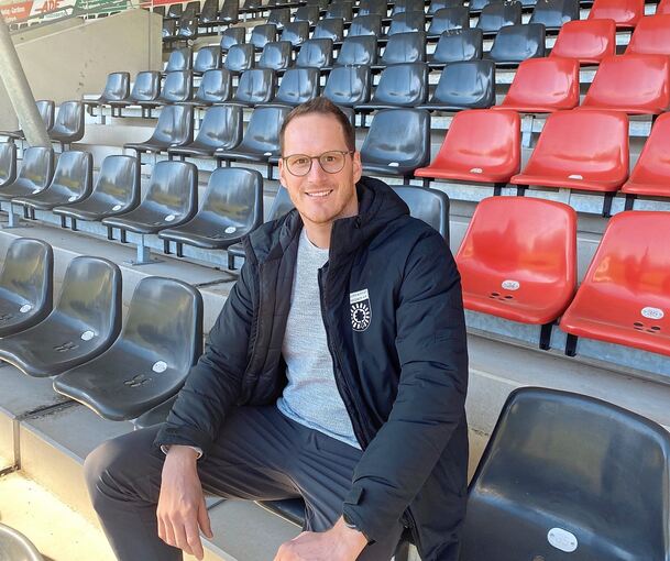 Will mit der SG Sonnenhof in der Regionalliga bleiben: Sportdirektor Benedikt Röcker. Foto: SG