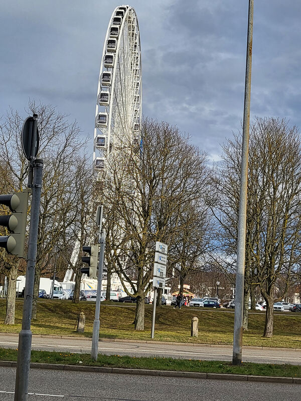 350_0008_2978525_350_0008_2978368_Riesenrad_Carola_Nolle