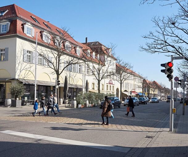 Knapp eine Minute ist es hier rot: die Kreuzung der Fußgängerzone (Kirch- und Seestraße) mit der Wilhelmstraße. Foto: Andreas Becker