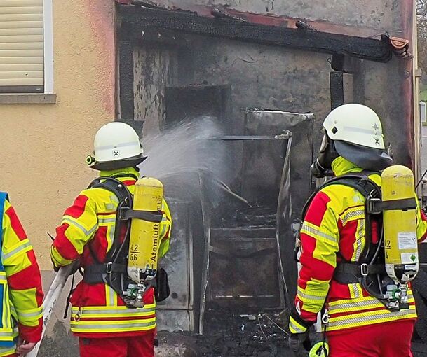Im Einsatz bei dem Brand waren 39 Kräfte der Sachsenheimer Feuerwehr. Symbolfoto: Wolschendorf