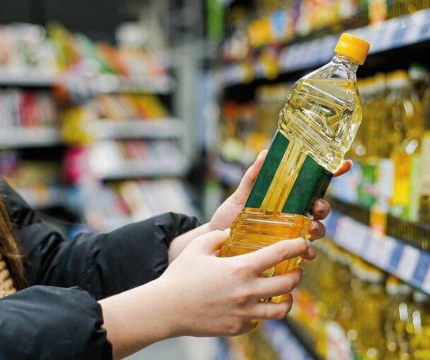 In einem Supermarkt ist ein Streit um Speiseöl eskaliert. Symbolbild: stock.adobe