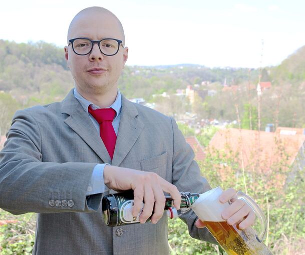 „Sozial ist, wer Bier ranschafft!“ Unter anderem so begründete der Stadtrat Tilmann Finger seinen Antrag auf eine Deckelung des Bierpreises in Schwäbisch Hall. Foto: Finger/p