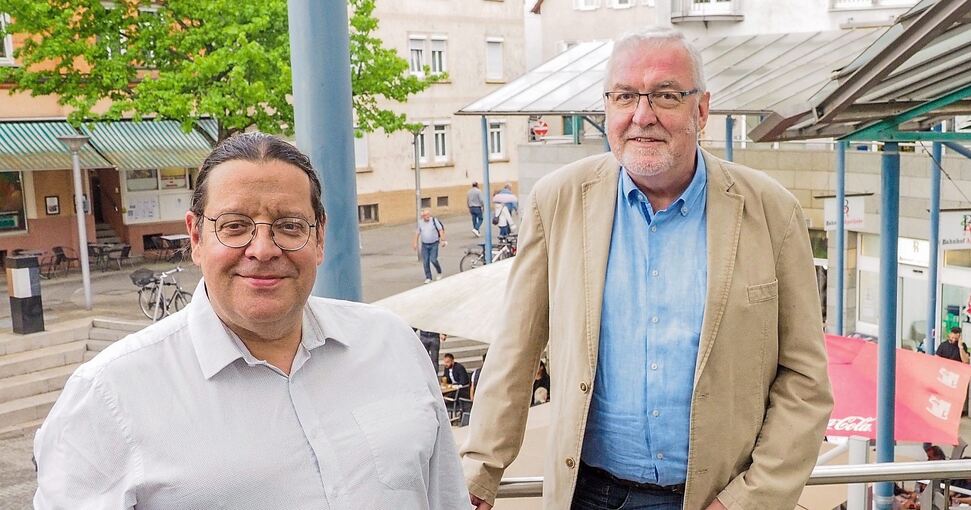 „Es handelt sich um ein hochwirksames Programm“: Suchtberater Tom Bredow (links) und Herbert Wurst, heute Leiter einer Selbsthilfegruppe und kontrollierter Trinker. Foto: Holm Wolschendorf