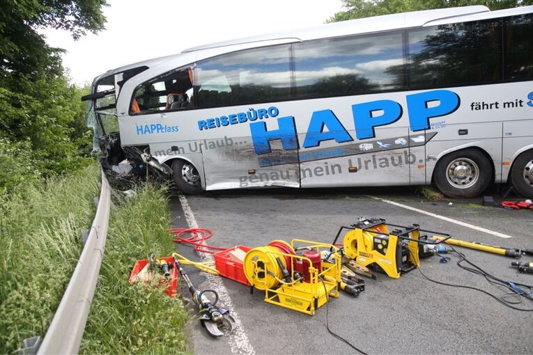 Reisebus-Unfall in Unterfranken