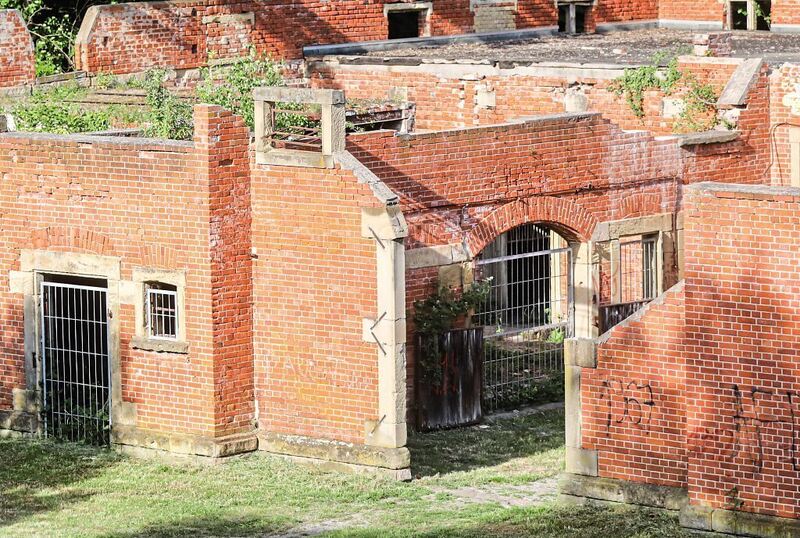 350_0008_3098980_18_05_22Theiss_189