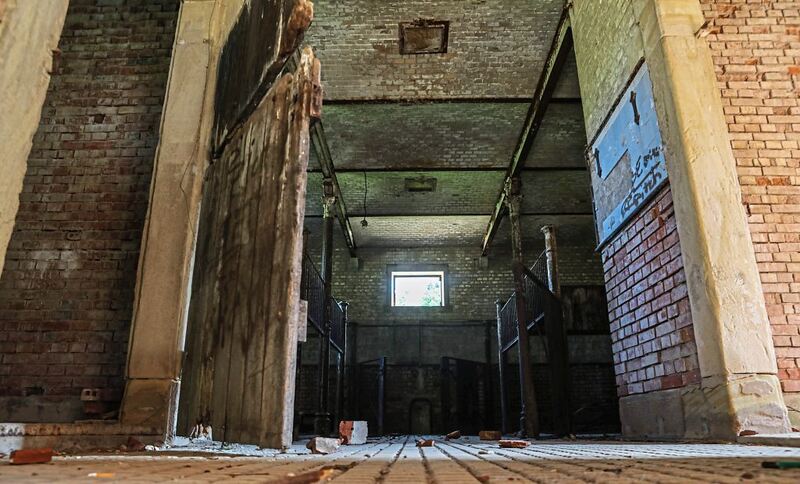 350_0008_3098969_18_05_22Theiss_173