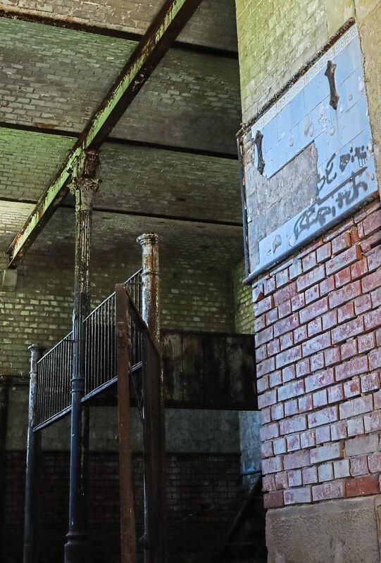 350_0008_3098971_18_05_22Theiss_174