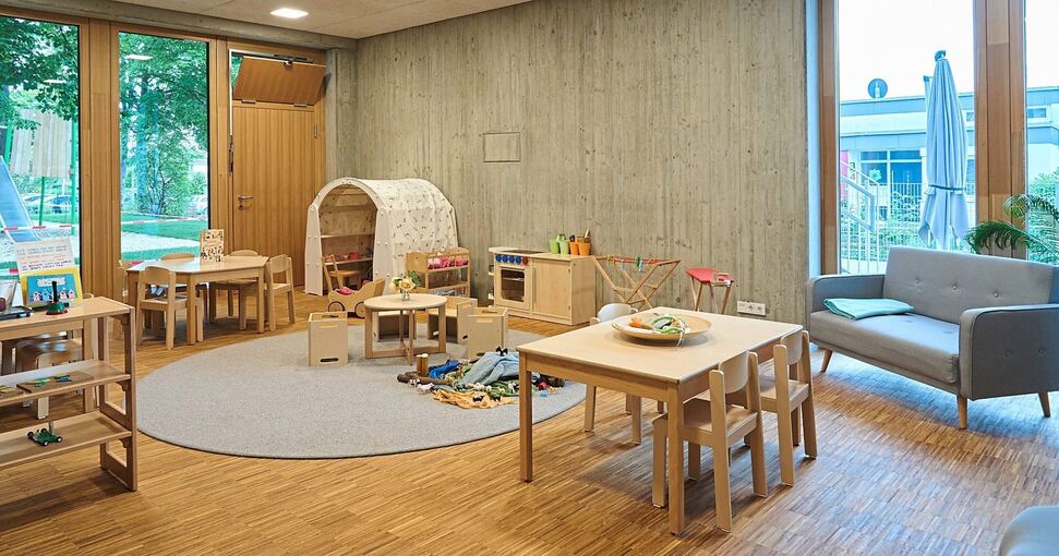 Luftig und freundlich präsentiert sich das neue Kinderhaus in der Silcherstraße. Fotos: Andreas Becker