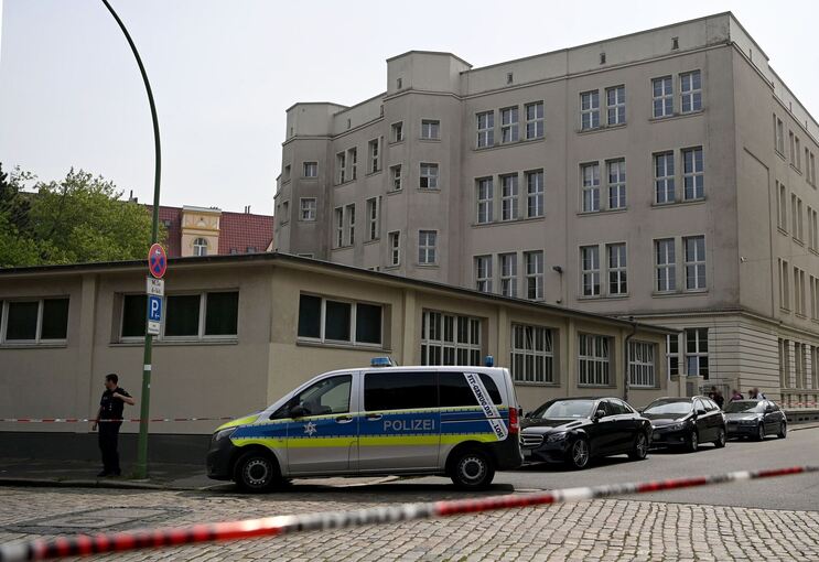Täter schießt an Schule in Bremerhaven und verletzt Frau