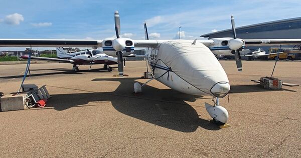 Mit Flugzeugen wie diesem wird versucht, die Folgen eines Unwetters mit Hagelschlag zu minimieren.