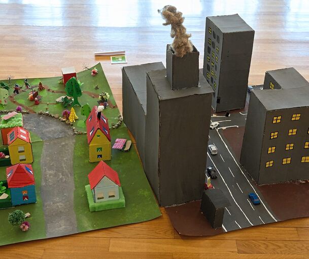 Das Quintett Latin Touch der Ludwigsburger Jugendmusikschule hat sich lateinamerikanische Klassiker vorgenommen. Dagegen zeigt die Klasse 7 des Helene-Lange-Gymnasiums in Markgröningen statt eines musikalischen Auftritts dem Thema entsprechend zwei M