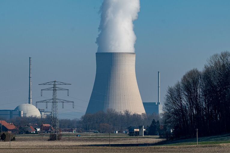 Atomkraftwerk Isar 2 in Niederbayern