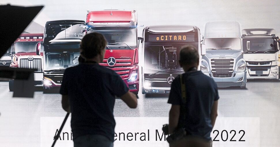 Die erste Hauptversammlung der Daimler Truck Holding fand online statt. Foto: Marijan Murat/dpa