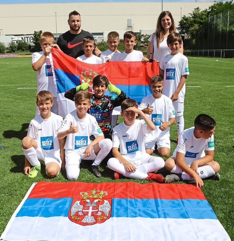 350_0008_3165584_09_07_22Theiss_47