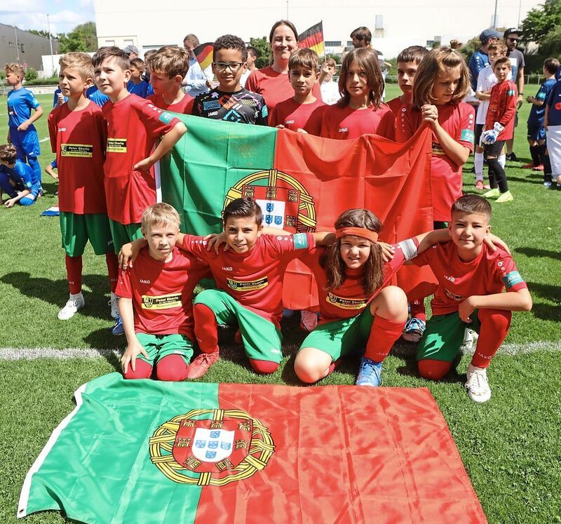 350_0008_3165586_09_07_22Theiss_50