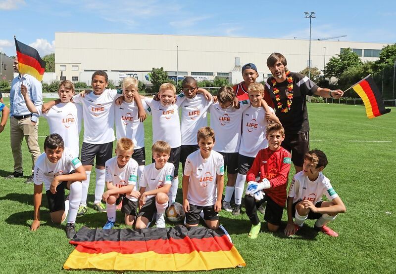 350_0008_3165597_09_07_22Theiss_38