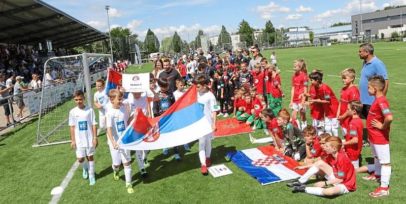 350_0008_3165599_09_07_22Theiss_46