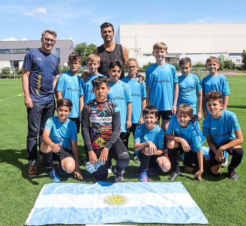 350_0008_3165601_09_07_22Theiss_27