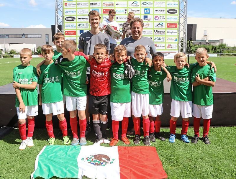 350_0008_3165602_09_07_22Theiss_29