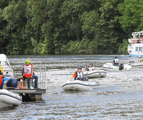 Rennatmosphäre auf dem Neckar. Der MBC Benningen richtete am Wochenende die Jugendlandesmeisterschaften aus. Fotos: Ramona Theiss