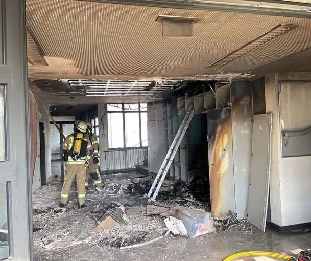 So sah es unmittelbar nach dem zweiten Brand im Eingangsbereich des Altbaus der Grundschule Pattonville aus. Archivfoto: Holm Wolschendorf