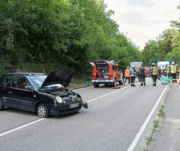 Die Unfallstelle auf der Landesstraße. Foto: Andreas Becker