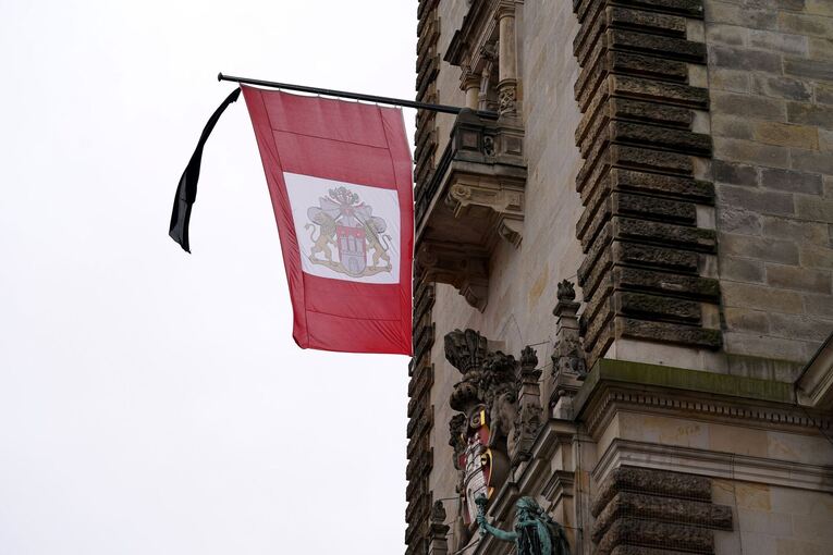 Trauerbeflaggung Trauerbeflaggung