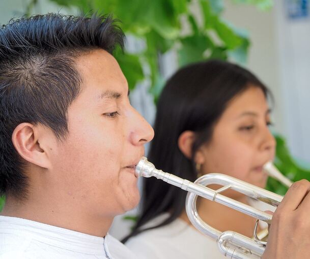 Die Ecuador Brass Band setzt sich für ein gutes Leben der Menschen in Ecuador ein. Foto: Holm Wolschendorf