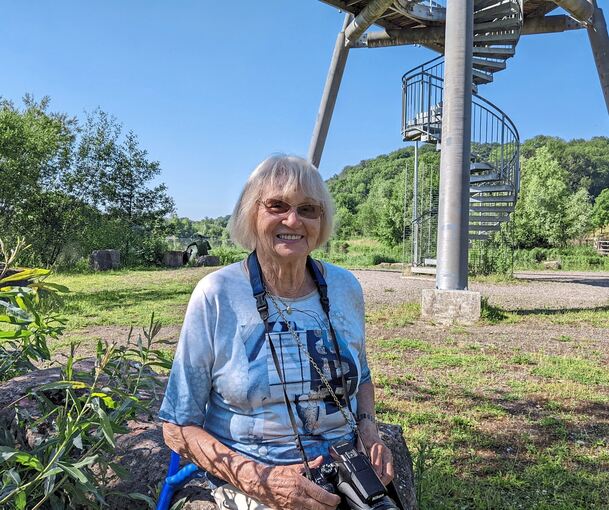 Sabine Beyer kennt die Zugwiesen und deren Bewohner seit vielen Jahren. Foto: U. Ostarhild