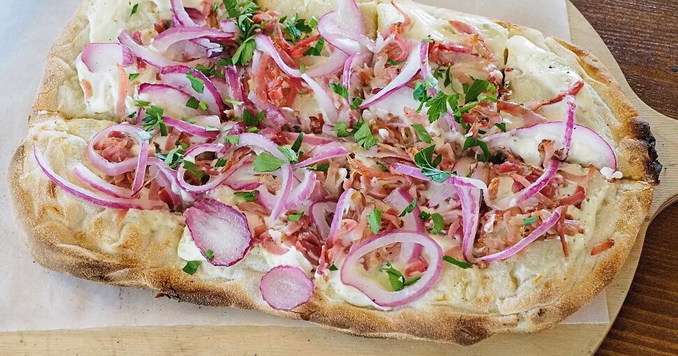 ... und Flammkuchen Elsässer Art.