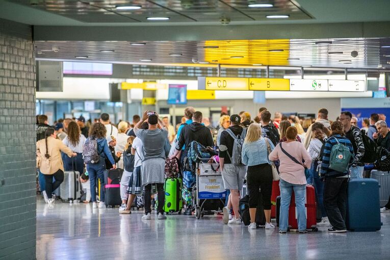 Hannover Flughafen Vorabend Check In www.lkz.de