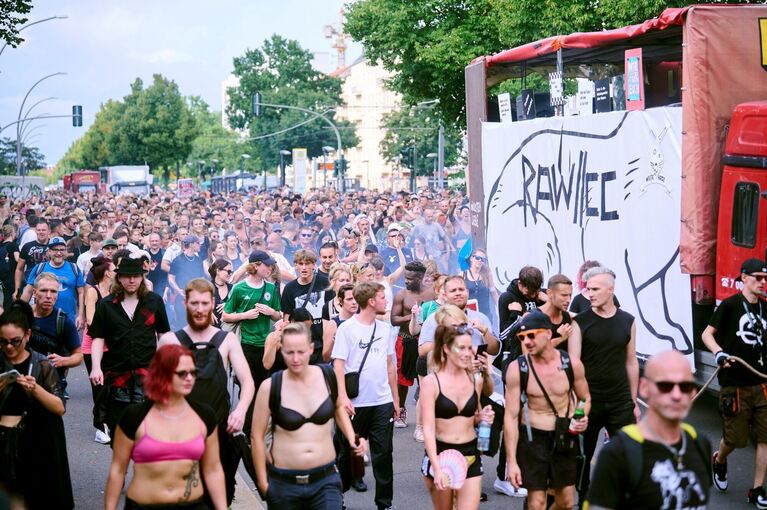 Technoparade „Zug der Liebe“