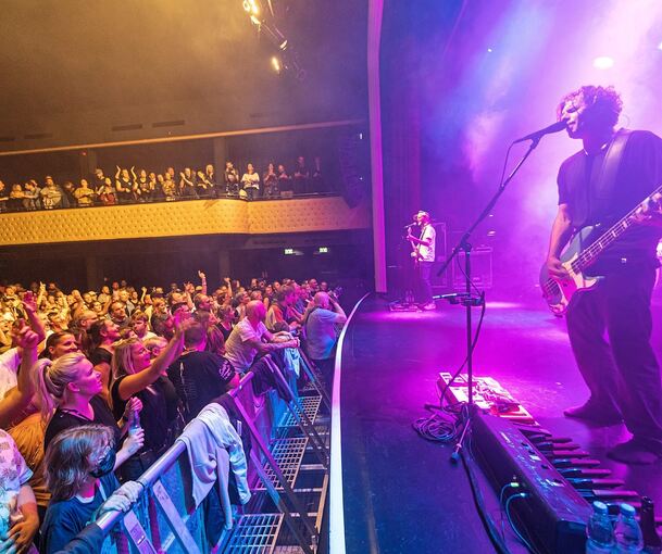 Spielfreude in Reinkultur: Die Sportfreunde Stiller im Scala. Foto: Andreas Essig