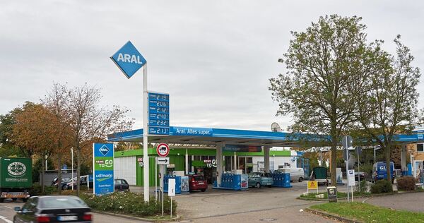 Die Aral-Tankstelle in der Friedrichstraße im Oktober 2022.