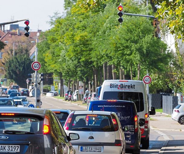 Die Ampeln in der Region Stuttgart sollen über die Ringzentrale miteinander vernetzt werden, um einen besseren Verkehrsfluss zu ermöglichen. Foto: Holm Wolschendorf