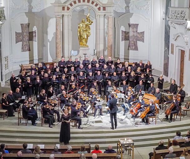 Das Requiem ist Wolfgang Amadeus Mozarts letzte Komposition. Dargeboten wurde es jetzt vom ChorForum Ludwigsburg. Foto: Holm Wolschendorf
