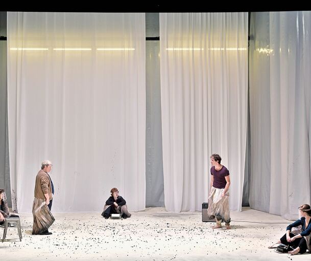 „Antigone“ in der Inszenierung der Württembergischen Landesbühne Esslingen. Foto: Patrick Pfeiffer/p
