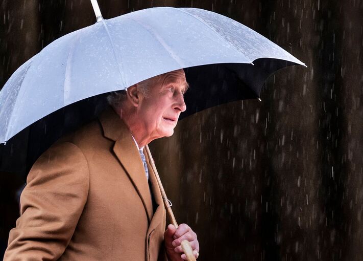 König Charles im Regen König Charles im Regen