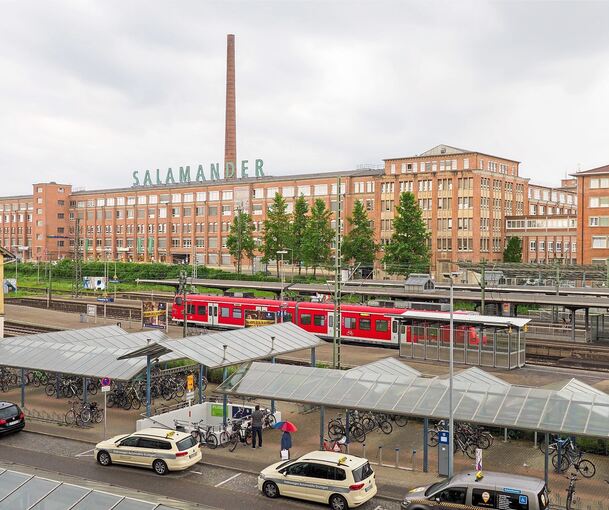 Am Kornwestheimer Bahnhof kam es zu einer blutigen Attacke. Foto: Holm Wolschendorf