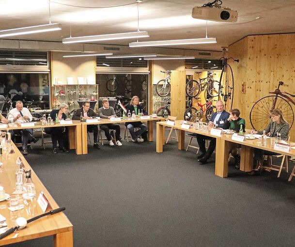 Im Zedler-Institut in Ludwigsburg haben sich Experten der Fahrradwirtschaft mit Abgeordneten des Stuttgarter Landtags und Vertretern des Wirtschaftsministeriums ausgetauscht. Foto: privat