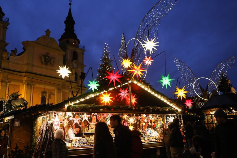 Der Barocke Weihnachtsmarkt in Ludwigsburg ist nach zwei Jahren Pause wieder zurück. Foto: Ramona Theiss